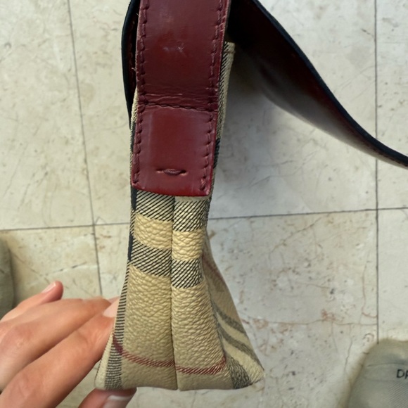 Burberry Beige and Red Checkered Women's Bag - Picture 8 of 10